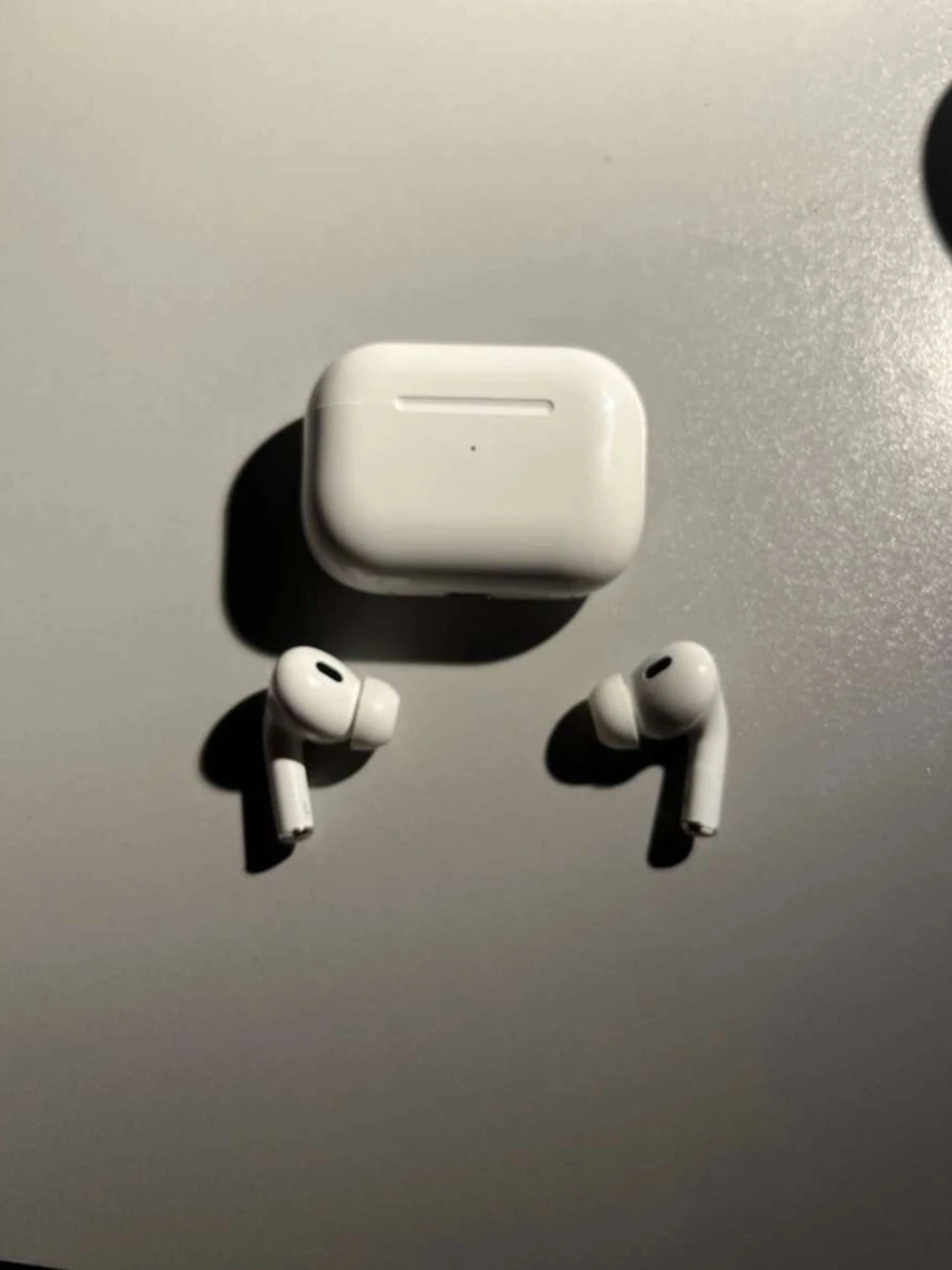 Apple AirPods Pro med laddningsetui - 2