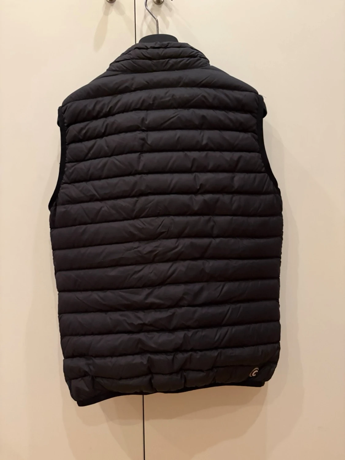 Svart dunväst från Colmar - 1