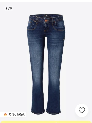 Mörkblå Valerie LTB jeans  - Säljer mina valerie LTB jeans då jag inte använder de längre. Storlek 25/30 mycket bra skick 