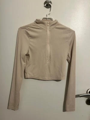 Tröja med kedja - Tröja med dragkedja 