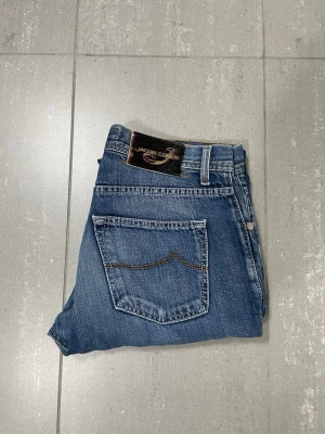 Jacob Cohen Jeans  - Säljer nu dessa Jacob Cohen Jeans, skriv för fler bilder/frågor🙌🏼 