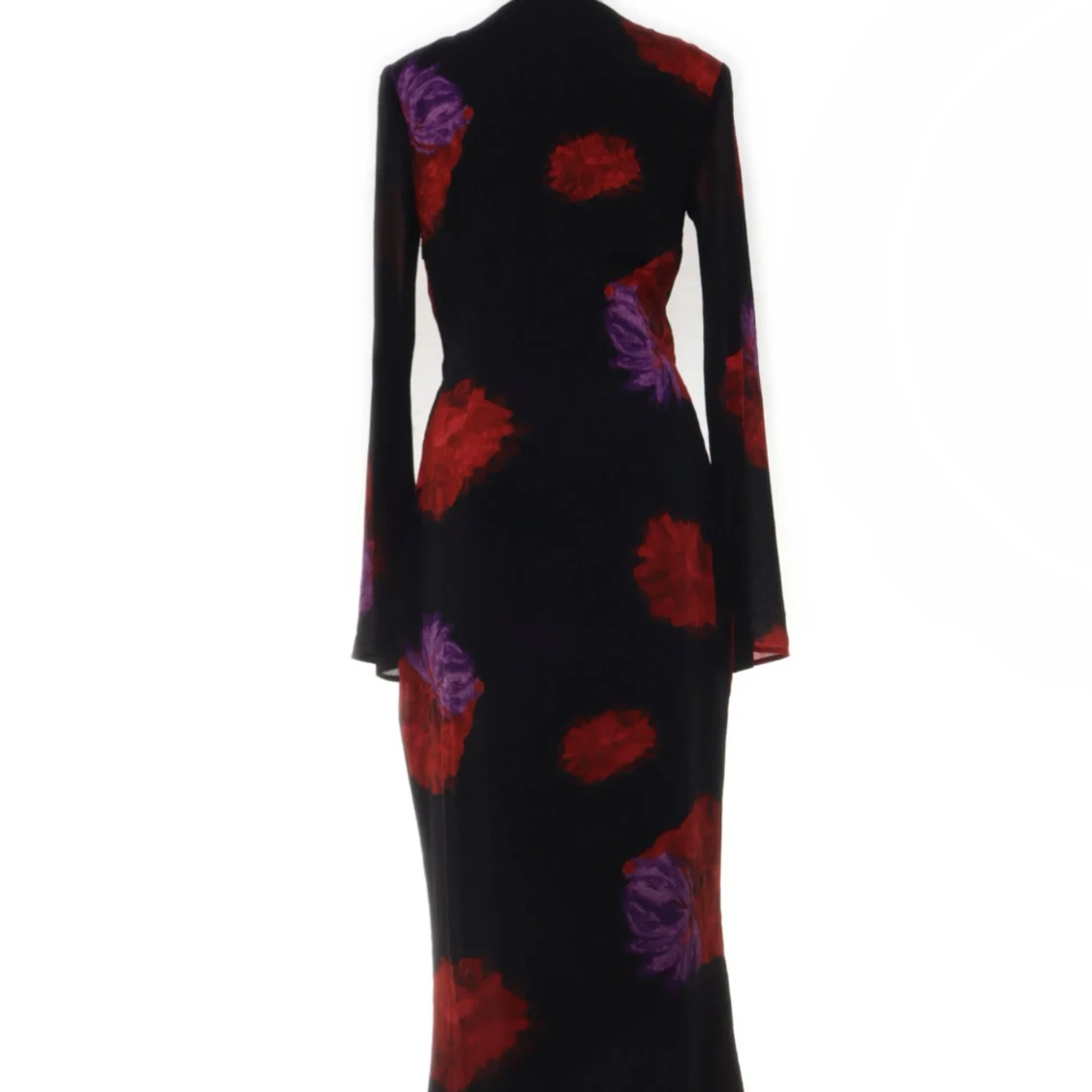 Svart långklänning med blommor från Adoore - 3