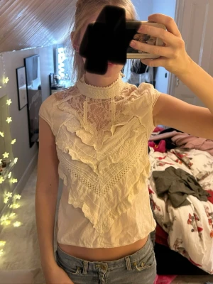 Topp/blus - Knappt använd 