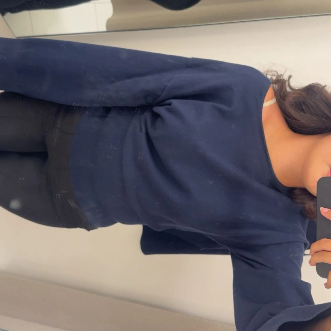 Marinblå tröja från Gina tricot - 2