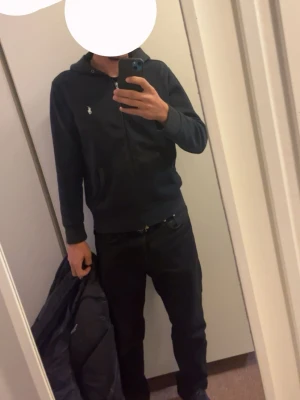 Ralph lauren  - Helt äkta använt 2-3 gånger helt ny typ. Kan diskutera pris 