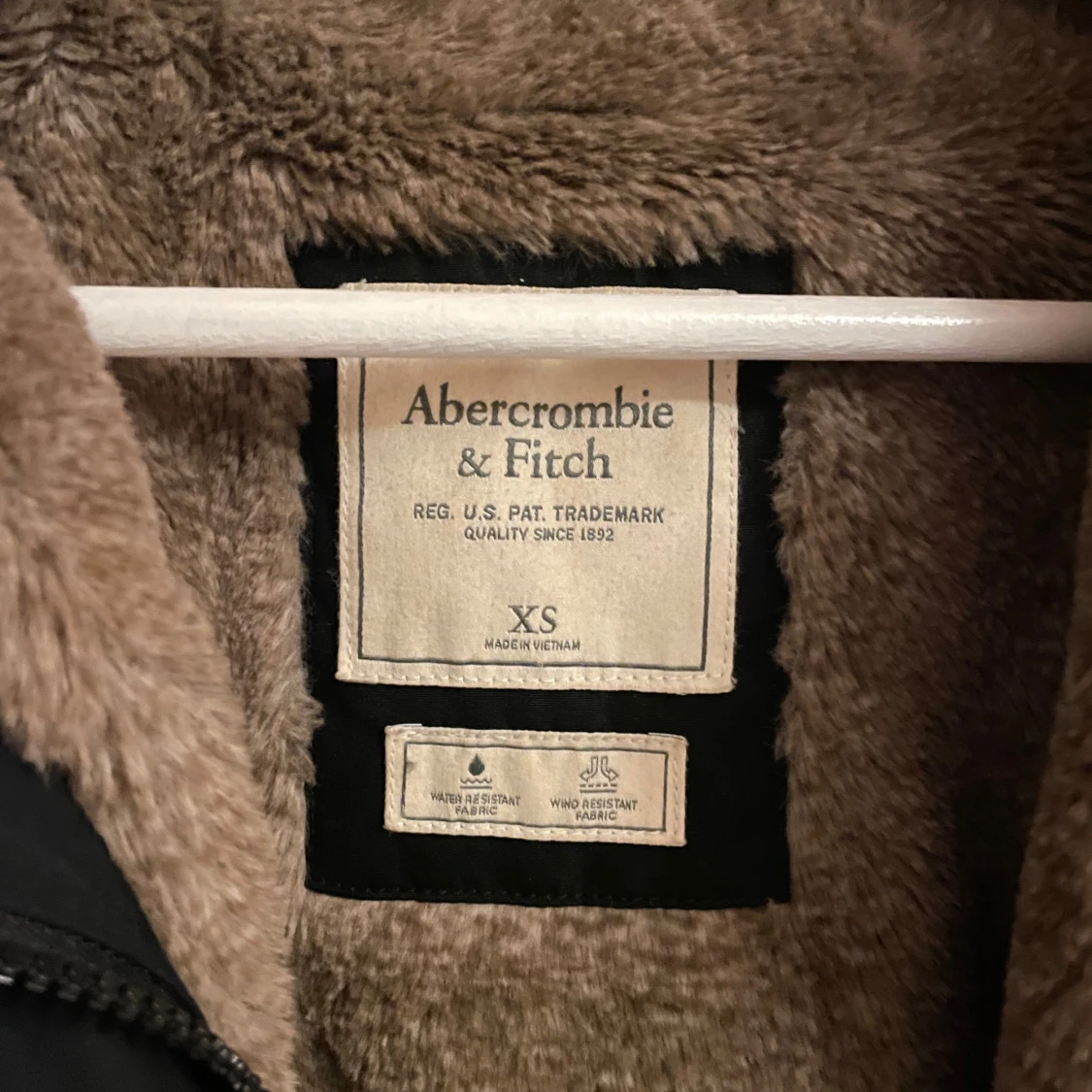 Svart vinterjacka Abercrombie & Fitch - 4