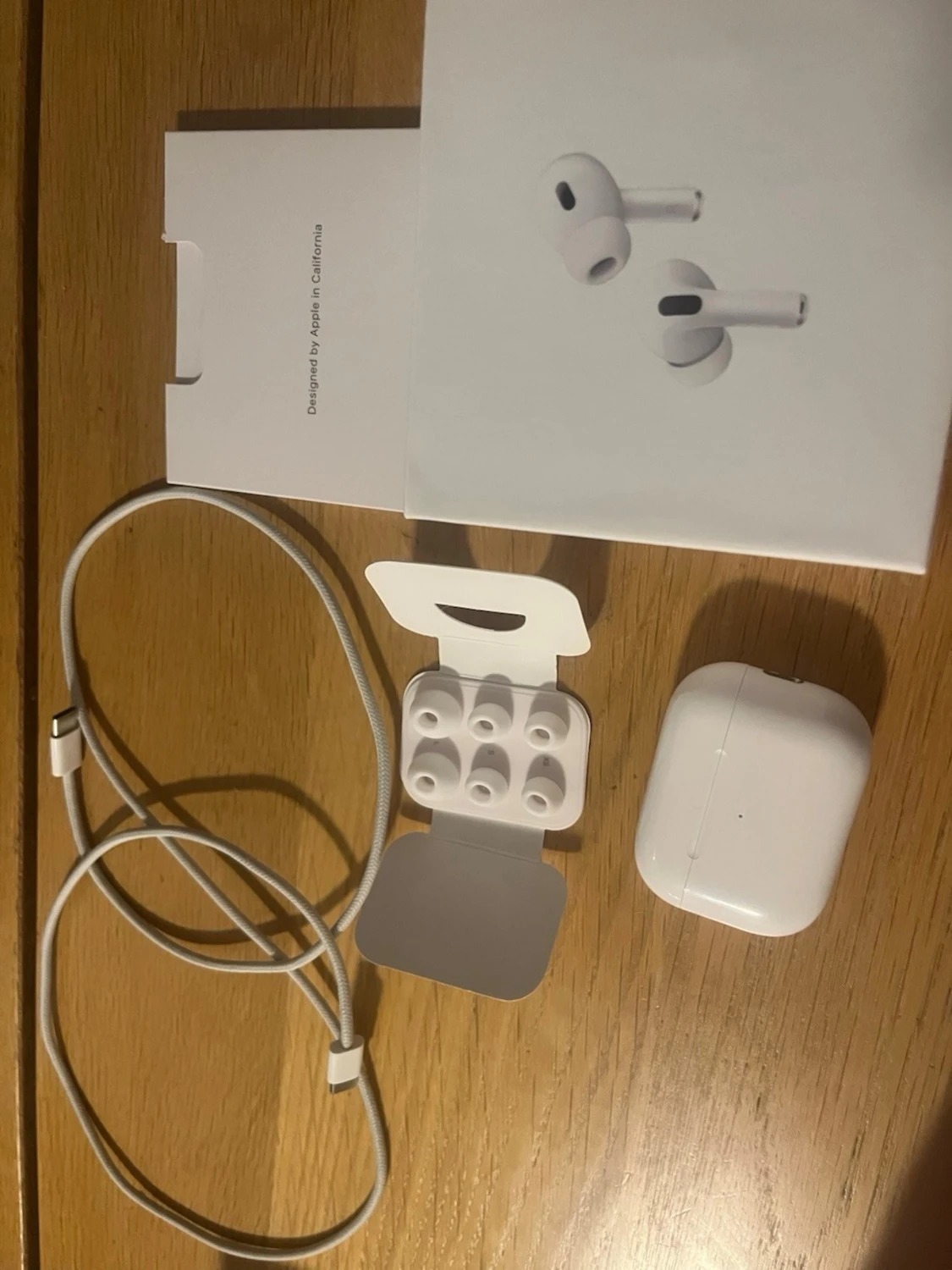 AirPods Pro (2nd generation) med MagSafe-laddningsetui (USB-C)