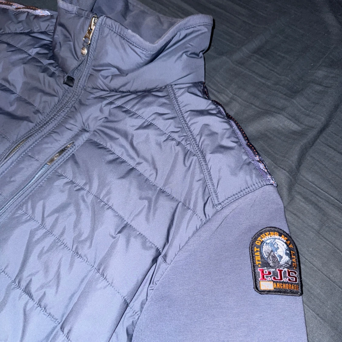 Blå pufferjacka från Parajumpers - 1