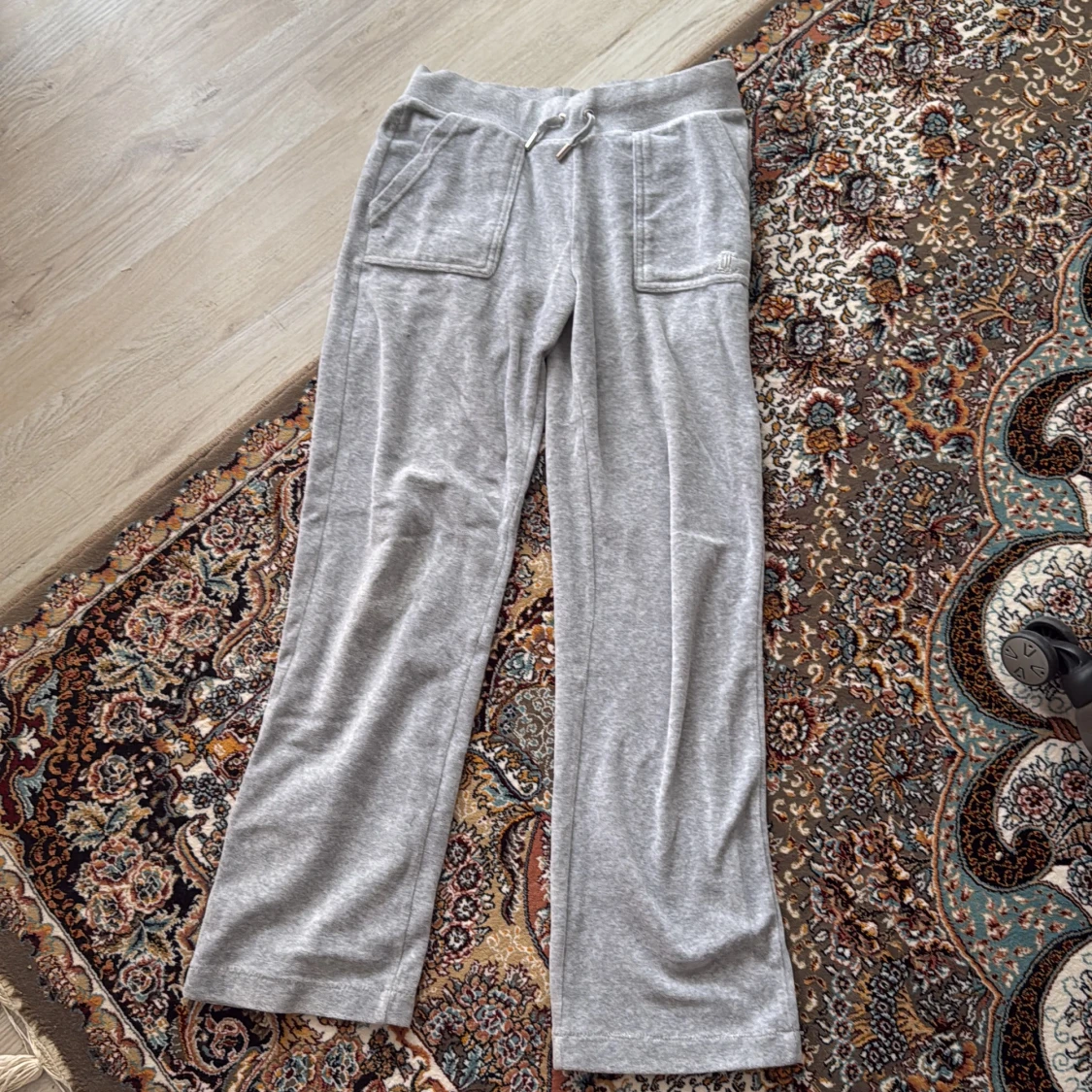 (Äkta) Grå mjukisbyxor Juicy Couture XS