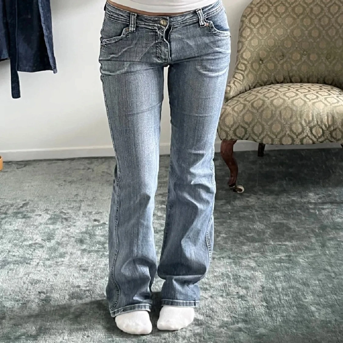 Blå bootcut jeans 
