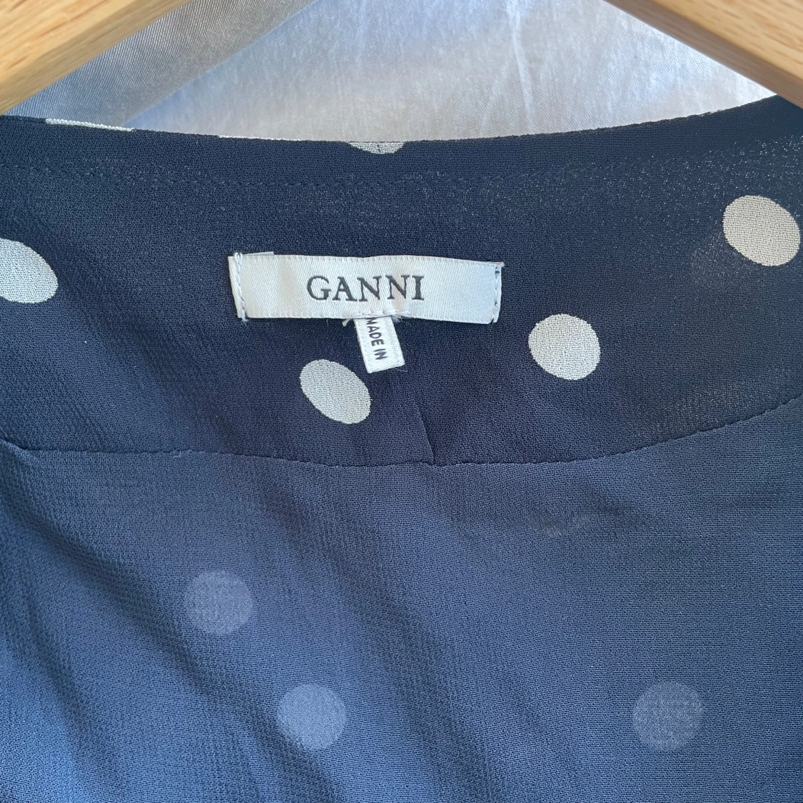 GANNI omlottklänning - 3