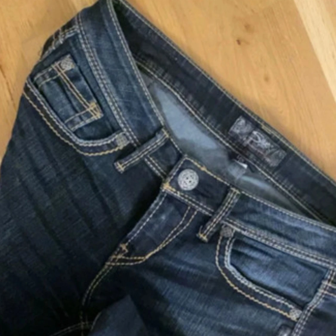 Mörkblå jeans från Silver Jeans Co - 2