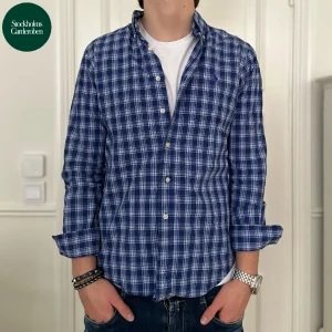 Rutig Skjorta Polo Ralph Lauren  - Rutig Skjorta från Polo Ralph Lauren | Storlek: S - Skicket på skjortan är väldigt bra utan defekter - pris: 300kr - Nypris: 1,899kr 