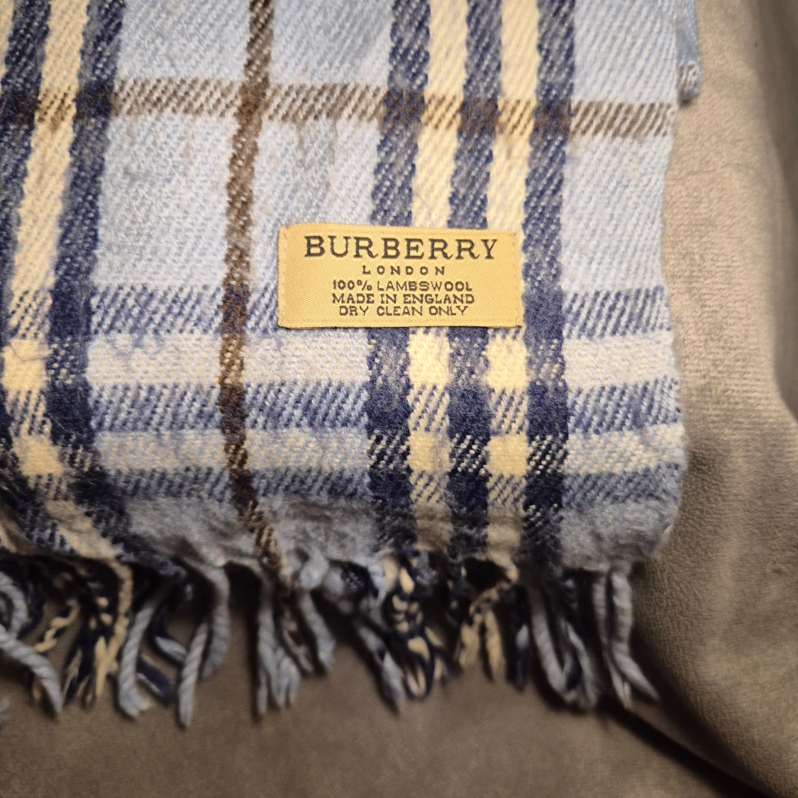 Rutig halsduk från Burberry i ull - 1