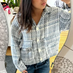 Unik kofta med knappar  - Sååå fin och unik!! 🥰🥰