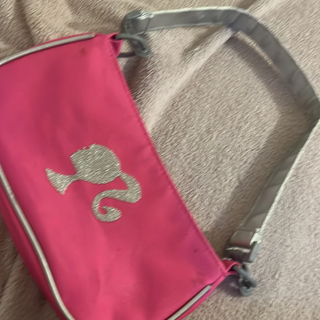 Barbie axelväska med rosa prickar - 1