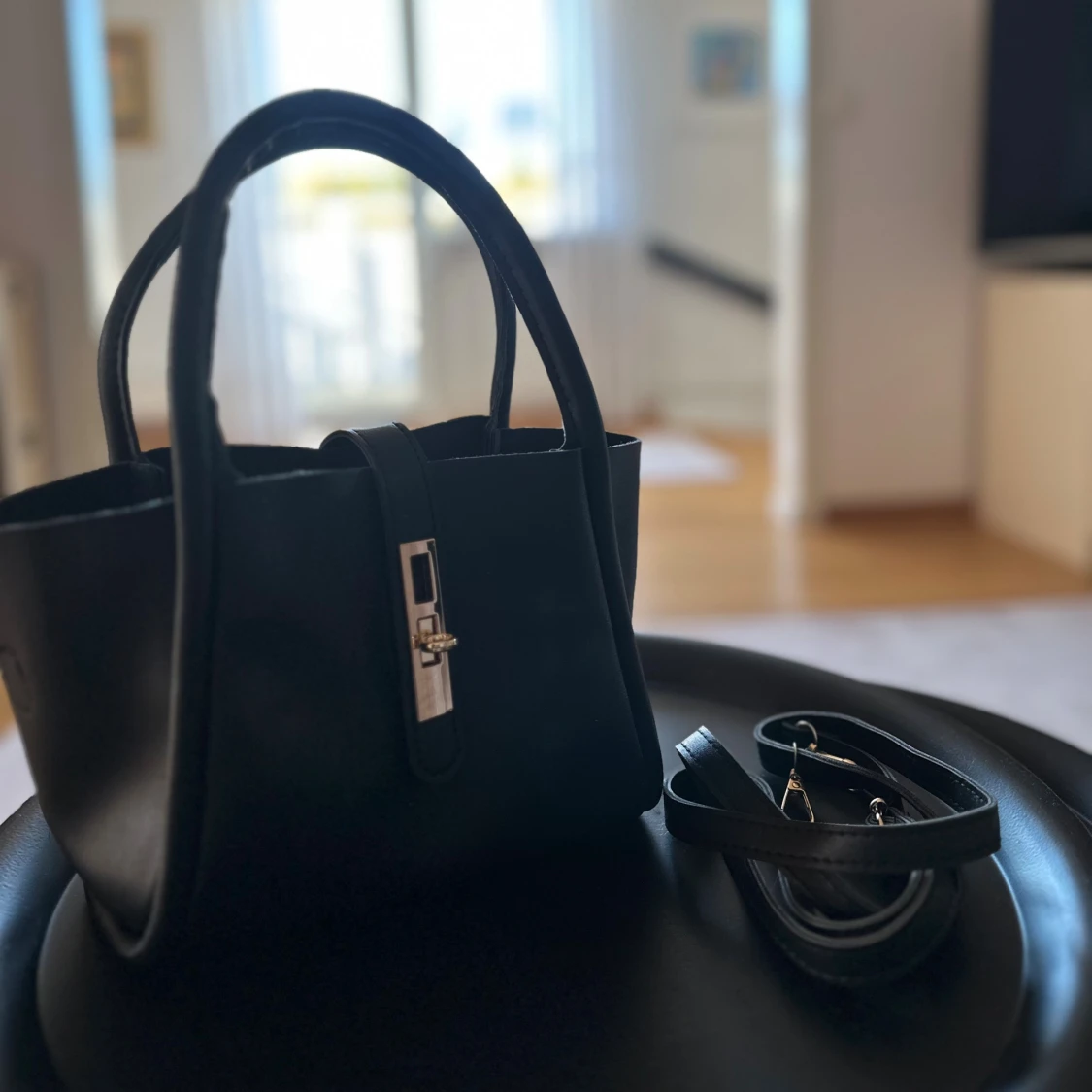Svart handväska - 1