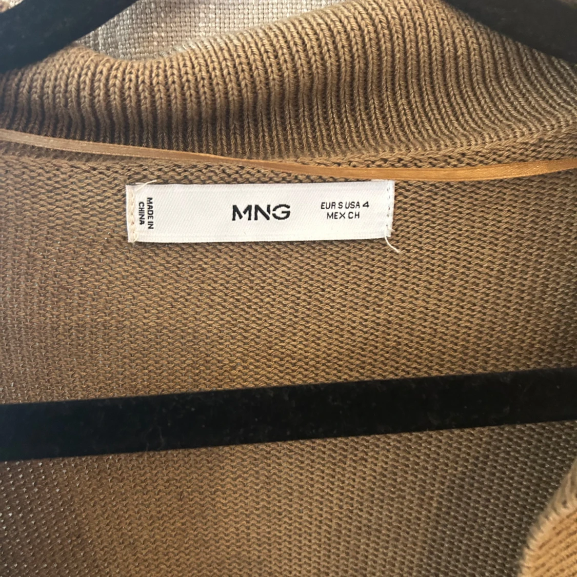 Beige stickad långklänning från MNG - 2