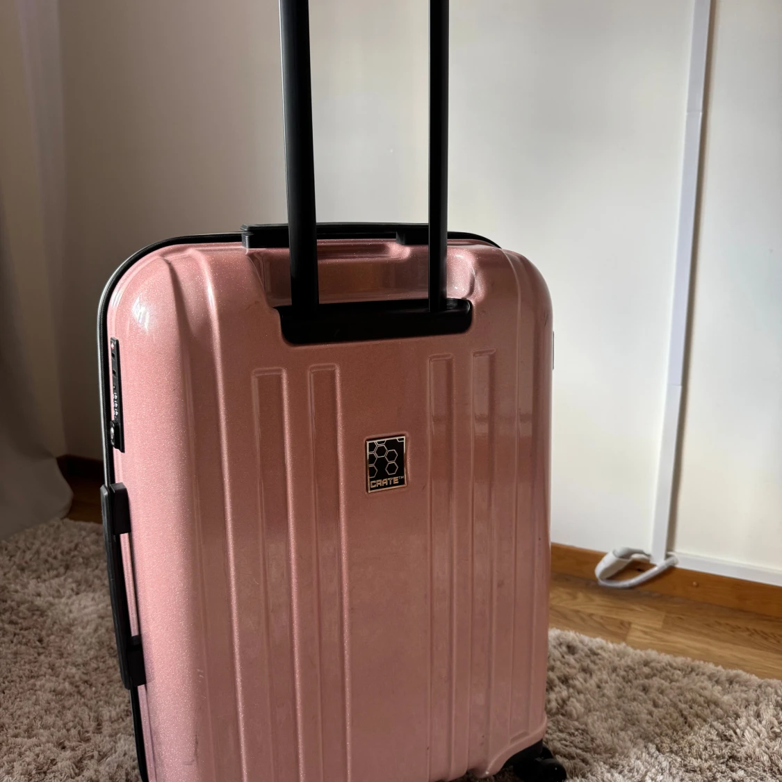 Rosa resväska från Epic - 2