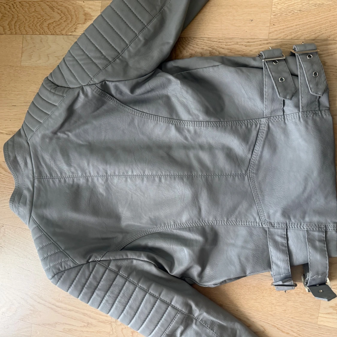 Grå skinnjacka från Voyelles, strl 38 - 3