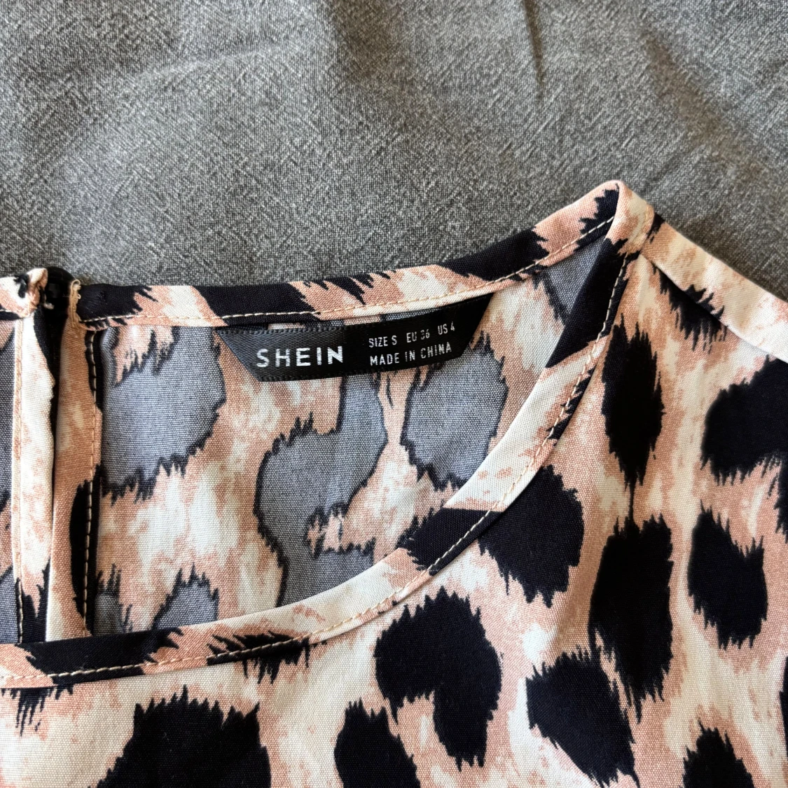 Leopardmönstrad kortklänning från SHEIN - 1