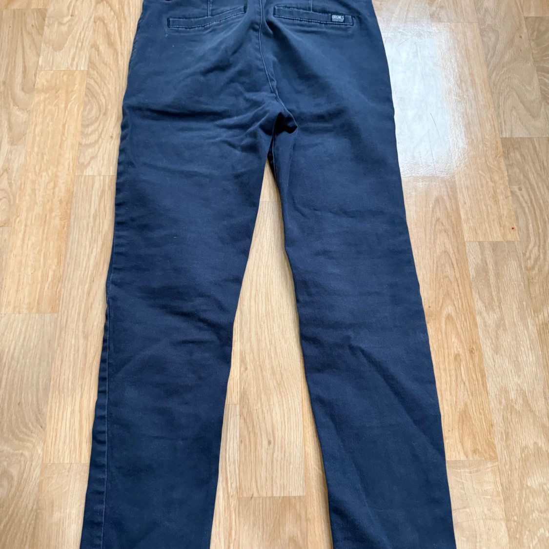 Mörkblå chinos från Cropp - 3