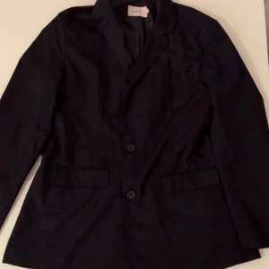 Oversized Kavaj från Nelly - Passar dig som bär S/M och L beroende på hur oversize du önskar ha den.