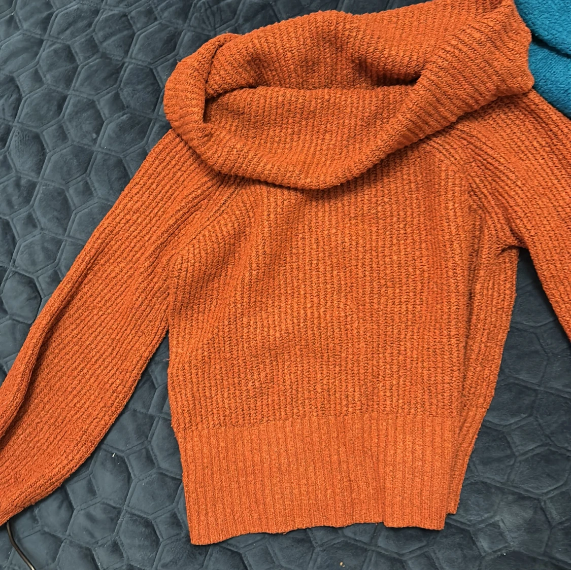 Rostbrun stickad  Gina Tricot - 1