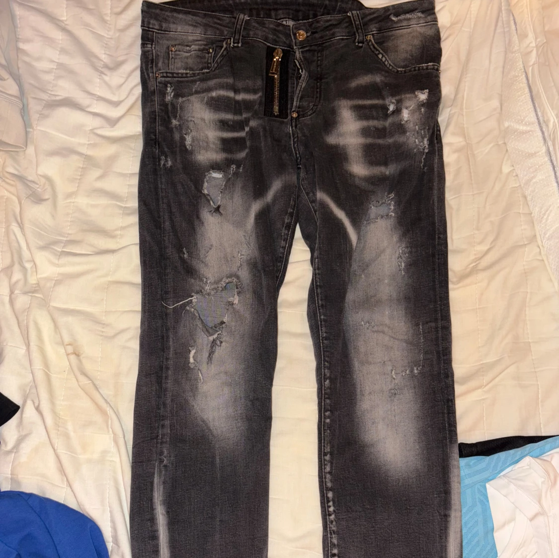 Svarta slitna jeans från Dsquared2