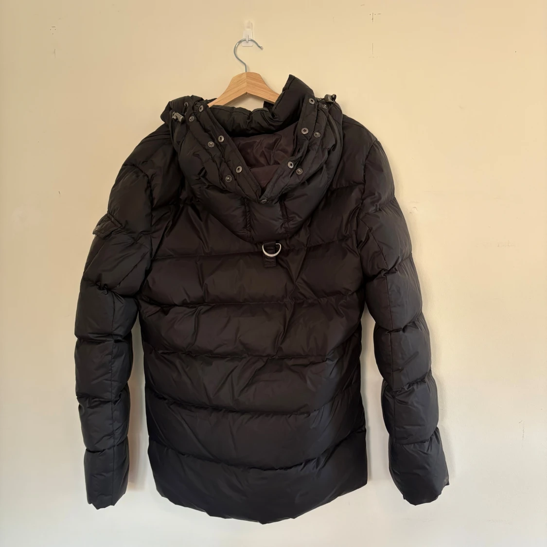 Svart dunjacka från Pyrenex med huva - 1