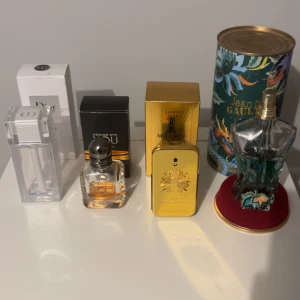 Parfym kollektion  - Dior homme cologne såld!, stronger with you intensely, one million parfum, jpg paradise garden, mängd avgörs själv av köpare, säljer pga tajt med pengar, förvarat bortom solljus Mvh hugo