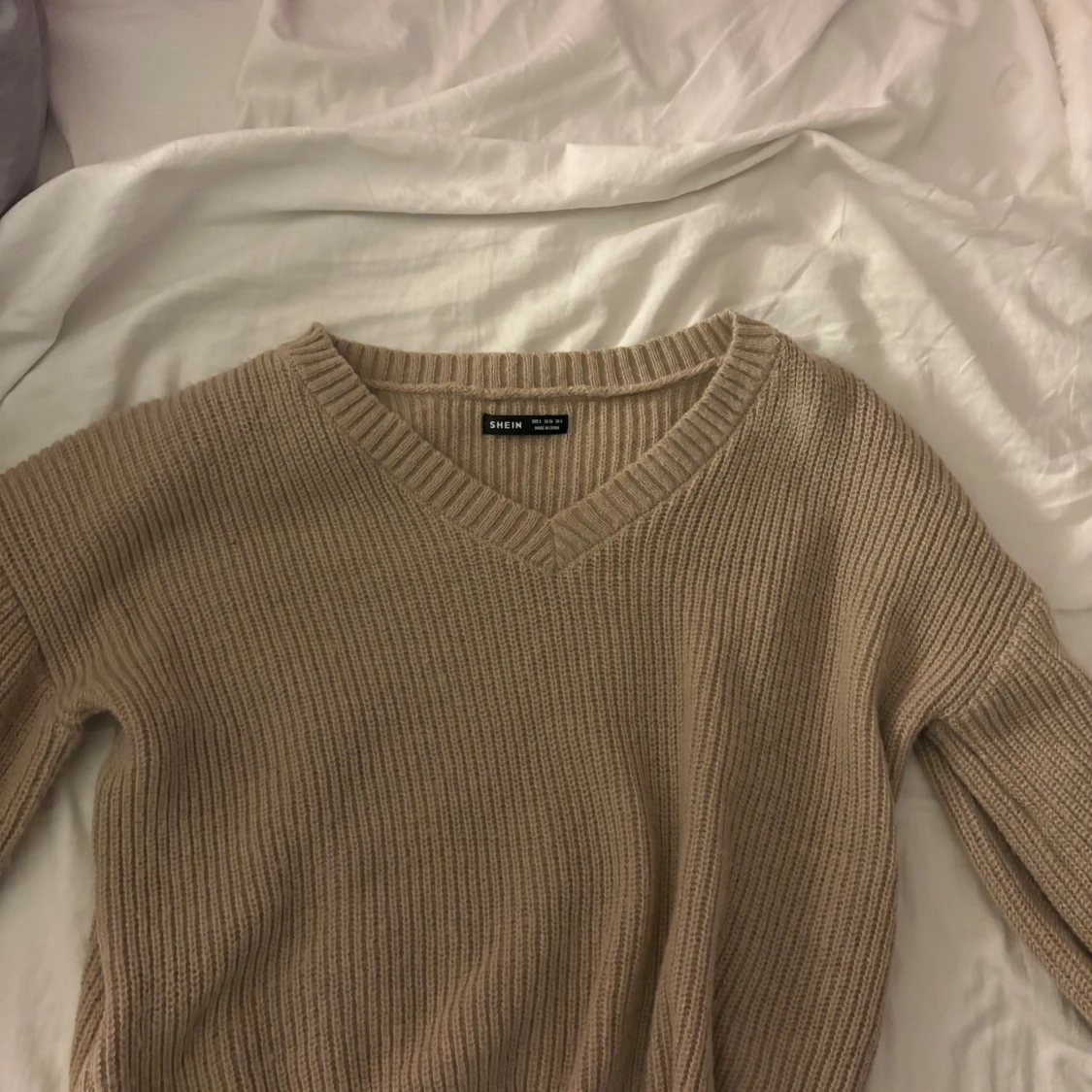 Beige stickad tröja - 2