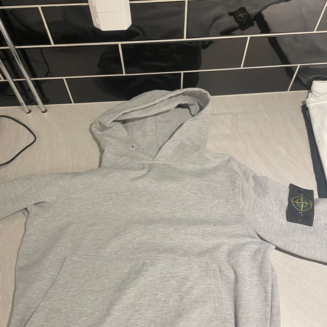 Grå hoodie från Stone Island