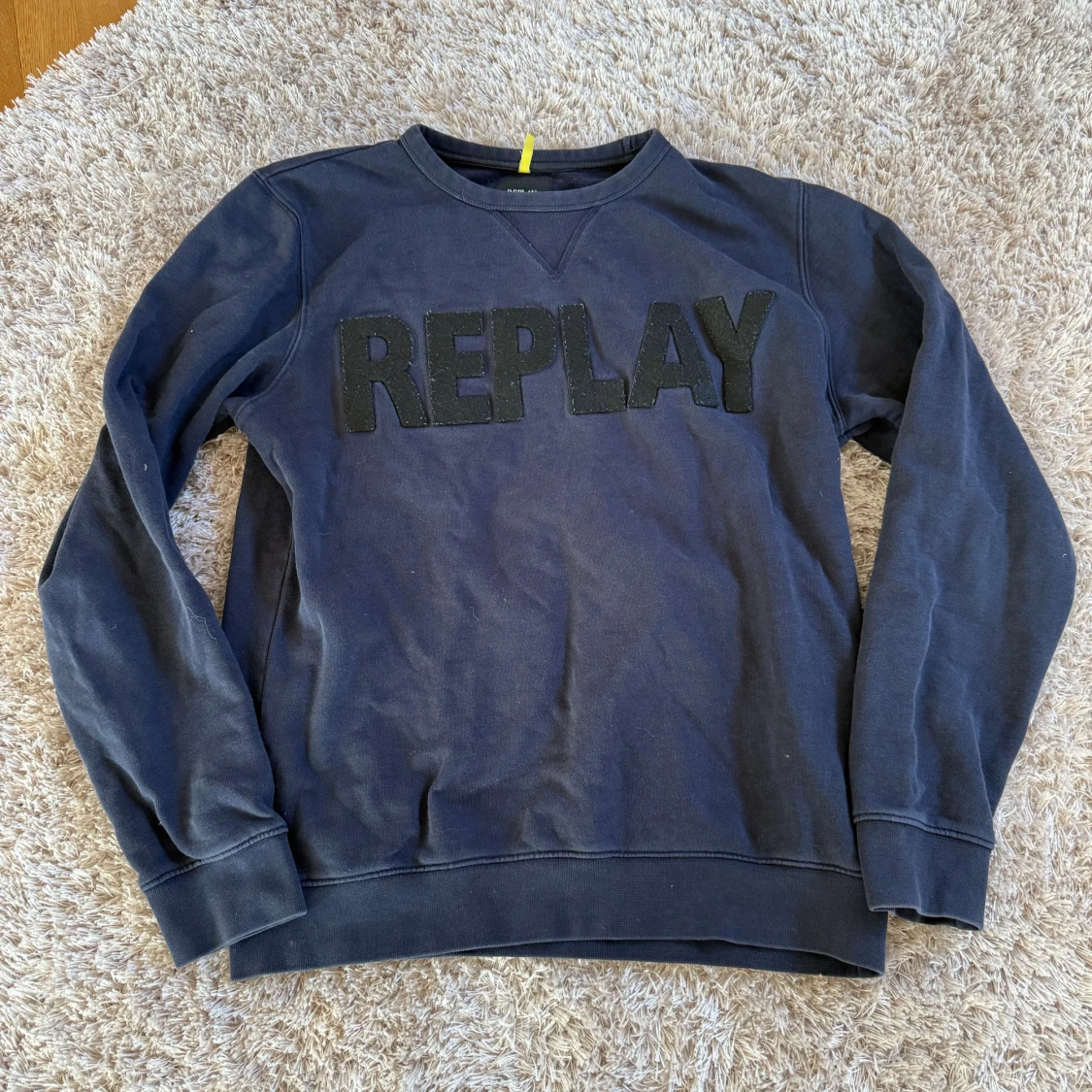 Mörkblå sweatshirt från Replay