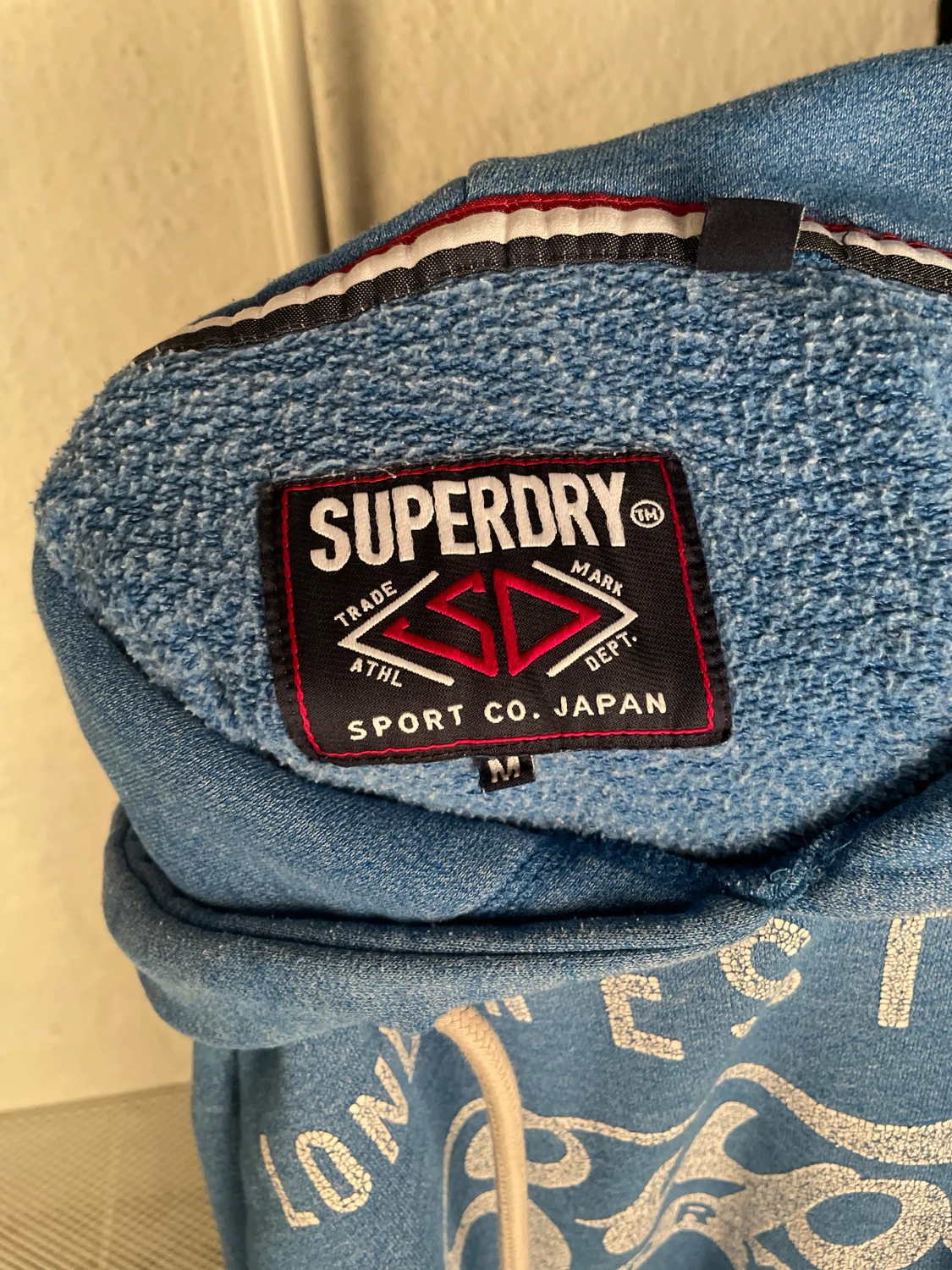 Blå hoodie från Superdry med tryck - 4