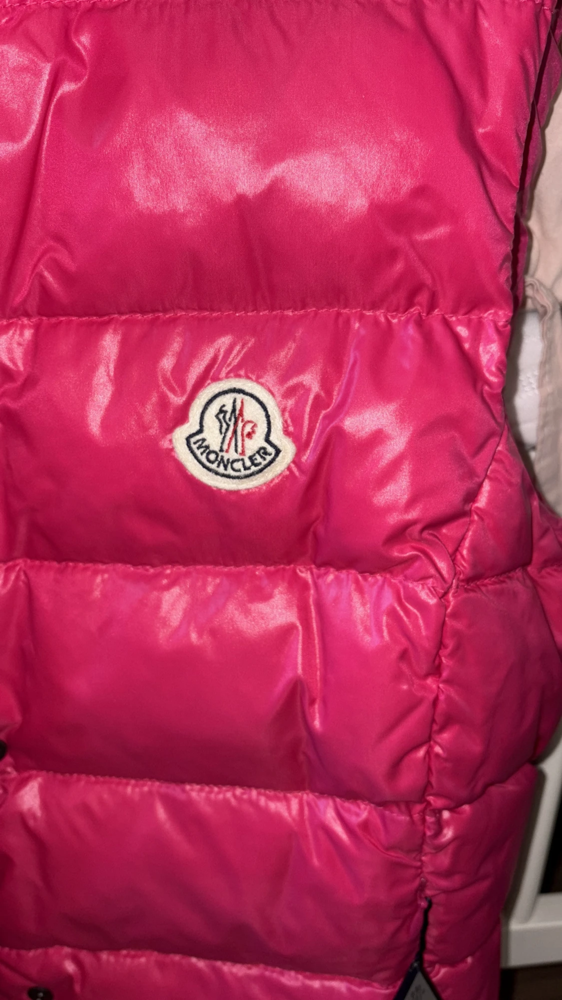 Rosa dunväst från Moncler - 2
