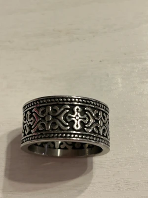 Ring i rostfritt stål stl 22,3  mm - Helt ny ring i rostfritt stål. Storlek 22,3 mm. Jättebra kvalité.