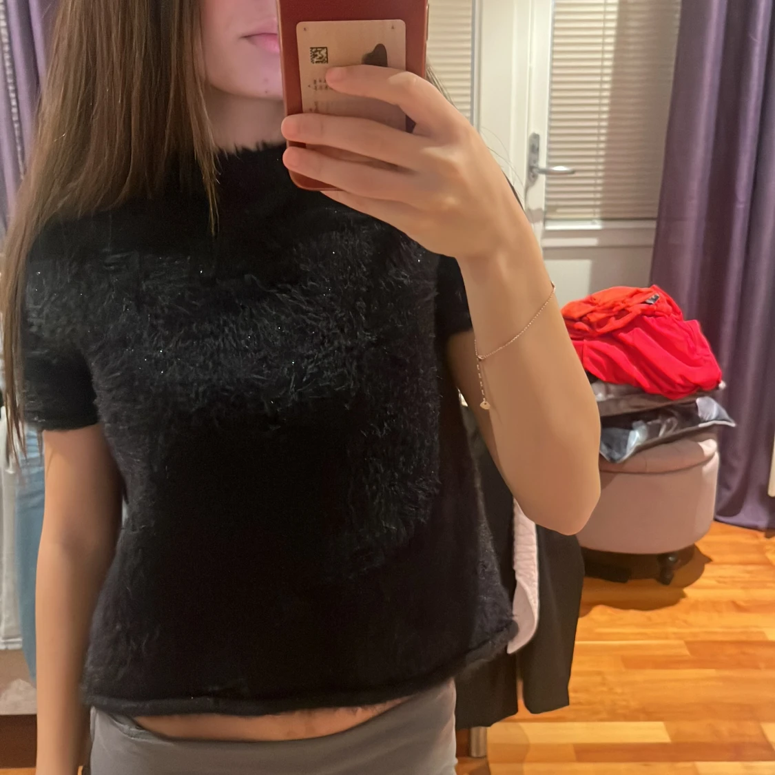 Stickad/festlig tröja - 1