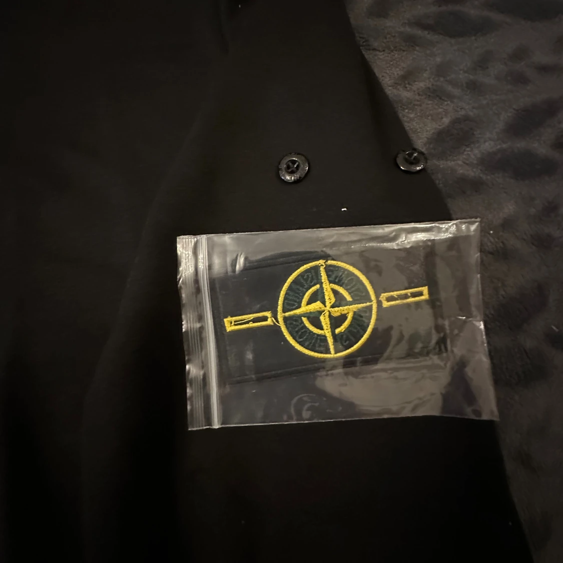 Svart sweatshirt från Stone Island - 1