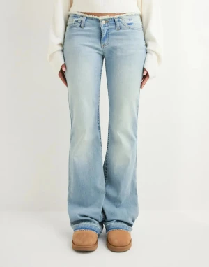 Nelly jeans - Säljer mina Nelly jeans som knappt är använda och är i bra skick. Pris kan diskuteras