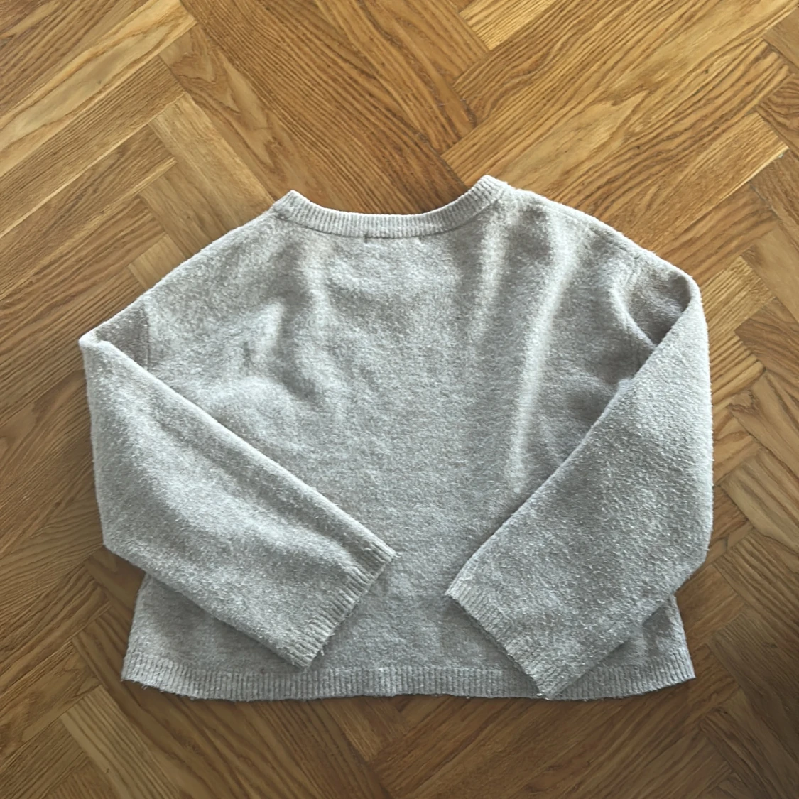 Beige stickad tröja från 157 - 2