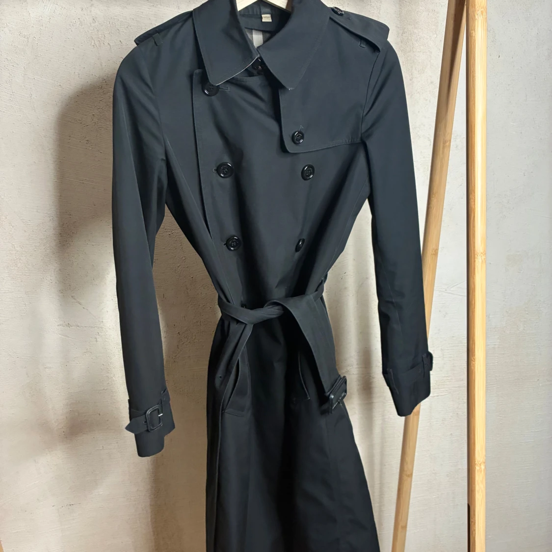 Burberry trenchcoat  - 3