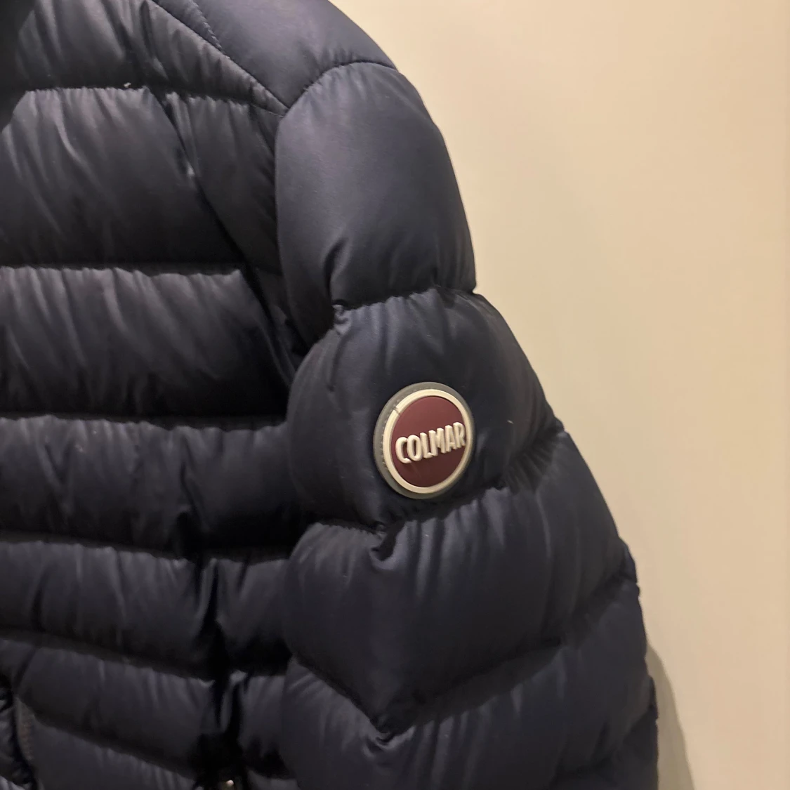 Mörkblå Colmar dunjacka med huva - 3