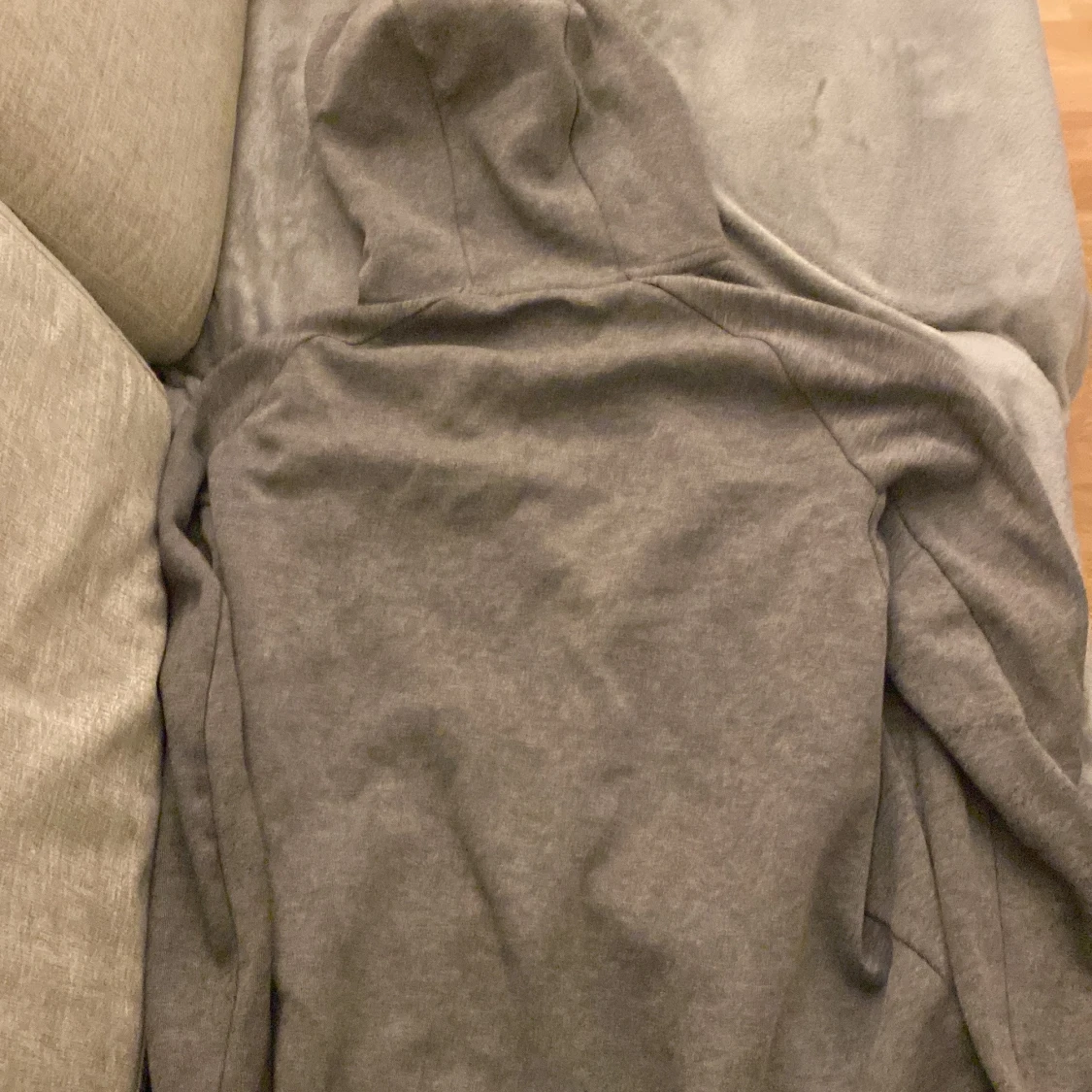 Grå Nike hoodie med dragkedja M - 1