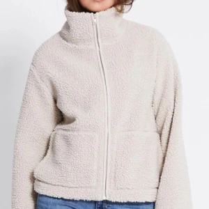 Teddy-Jacka - Teddy jacka från lager 157. Knappt använd.