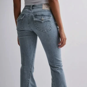 True religion jeans  - True religion jeans i storlek 24 (brukar ha xs/s och är 161 cm lång och de passar mig men är lite  för långa) jeansen är i nytt skick och är inprincip oanvända förutom vid några få tillfällen 