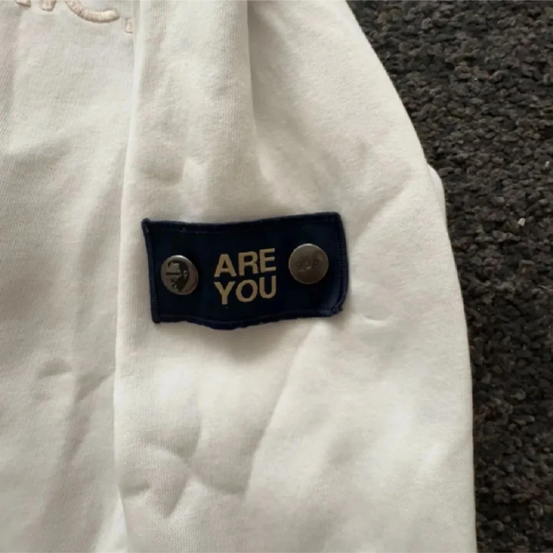 Vit hoodie från WHO'S A.C.E XS - 1