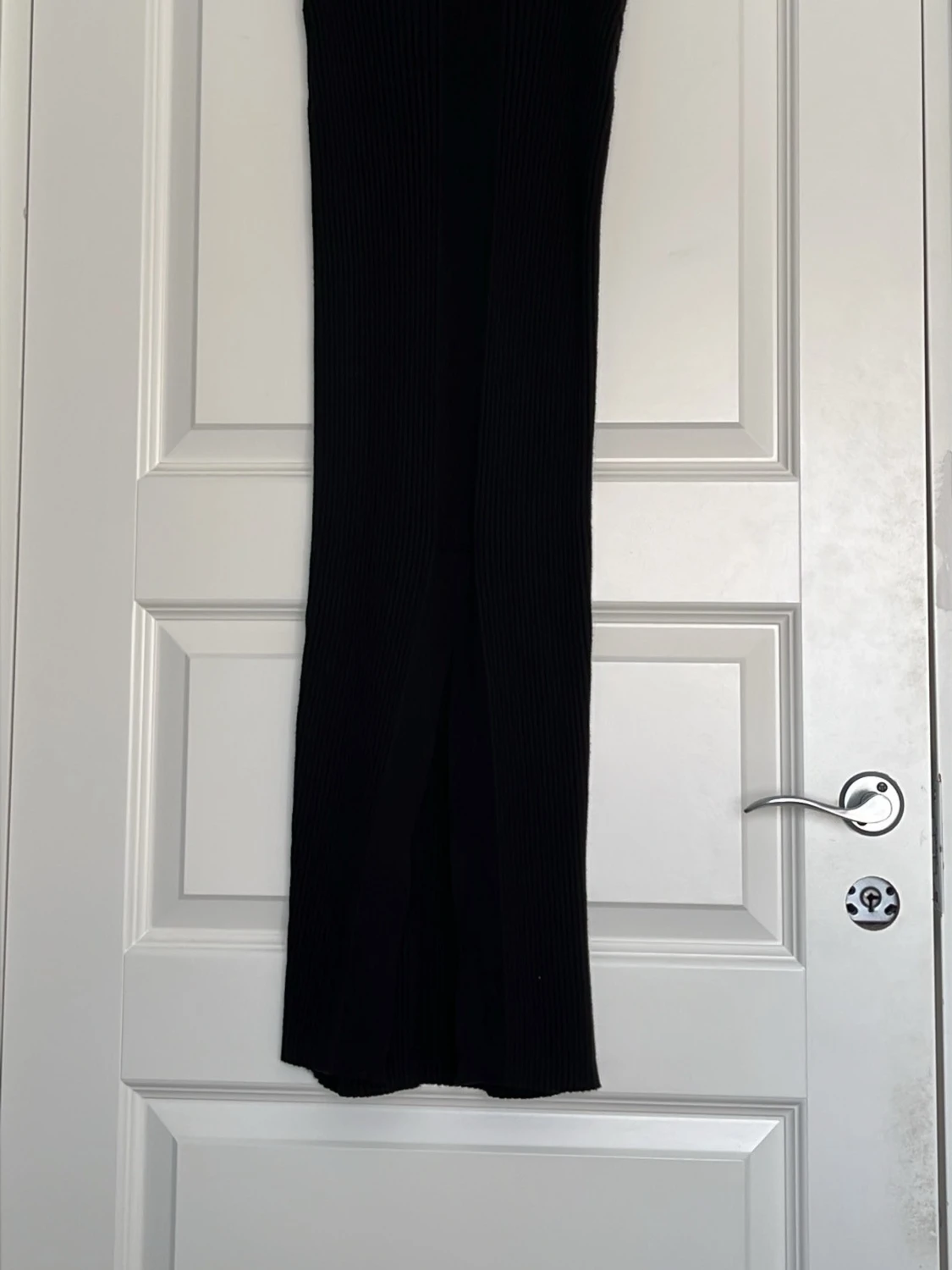 Svart ribbad långkjol - 1