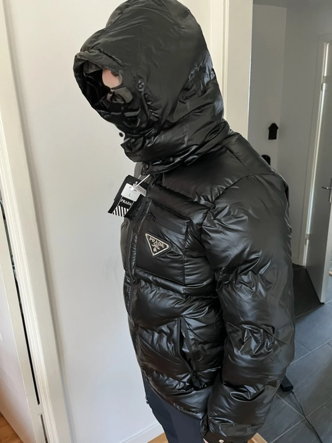 Svart dunjacka från Prada - 1