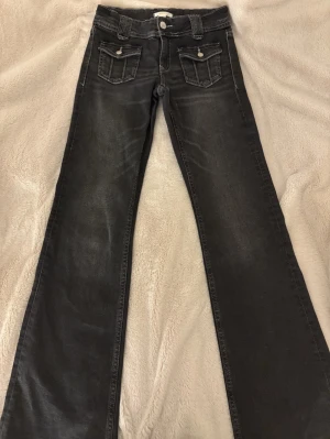 Gina tricot jeans - Använda en gång, mycket bra skick! Storlek 158. Priset kan diskuteras!